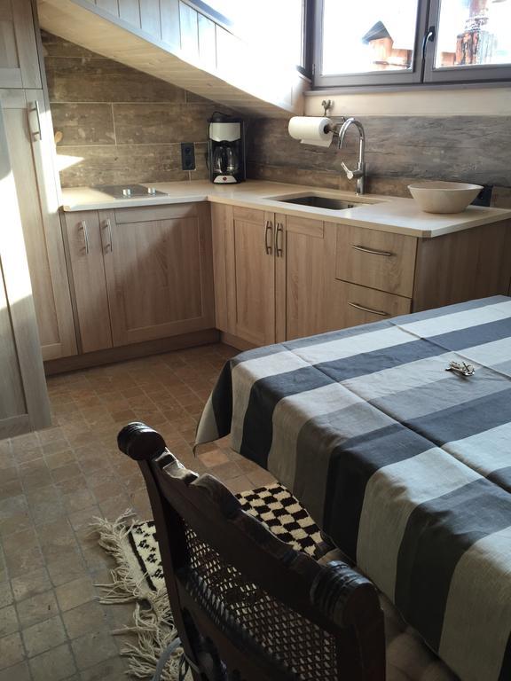 Light Filled Penthouse In Old Antibes. Heart Of The Riviera Appartamento Esterno foto